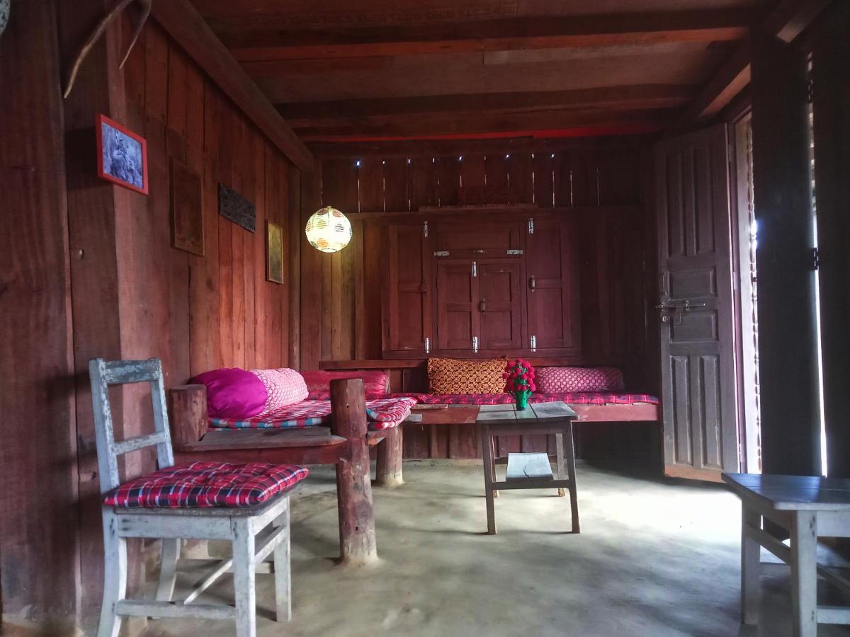 Shanta Ghar A Rustic Guesthouse チトワン エクステリア 写真