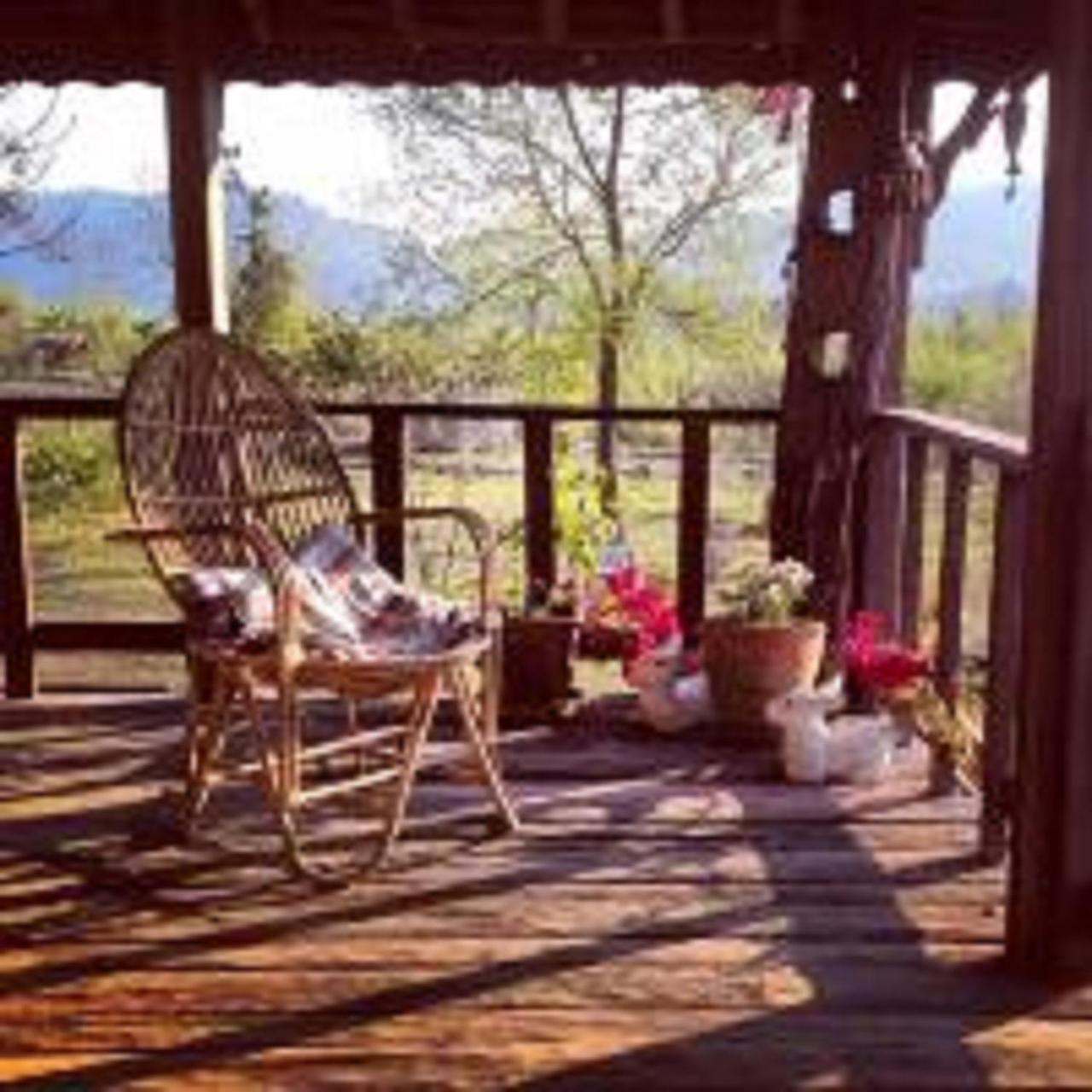 Shanta Ghar A Rustic Guesthouse チトワン エクステリア 写真