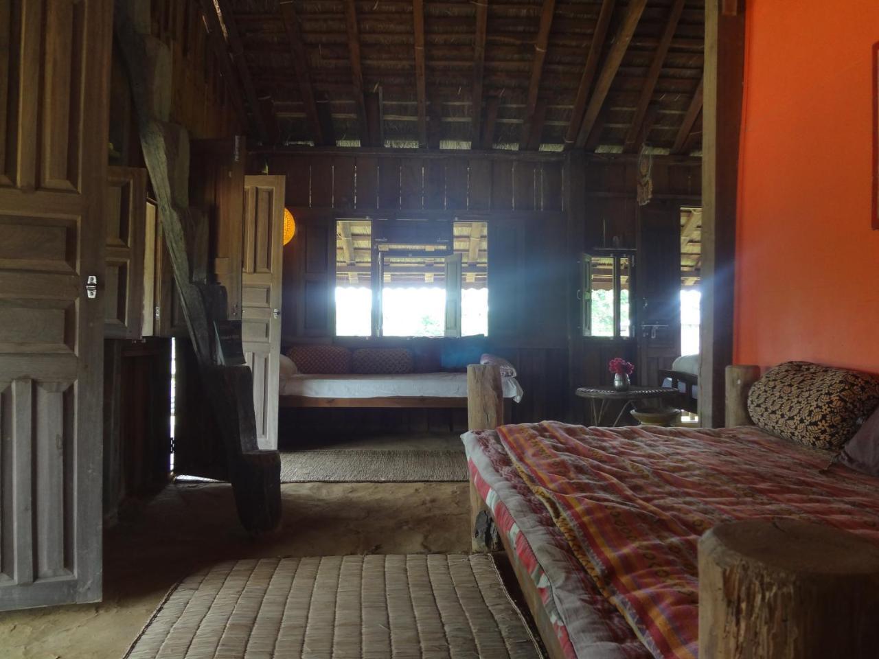 Shanta Ghar A Rustic Guesthouse チトワン エクステリア 写真