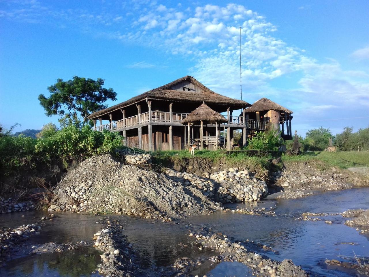 Shanta Ghar A Rustic Guesthouse チトワン エクステリア 写真